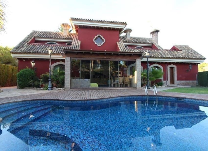 5 bedroom Villa for sale in Dehesa de Campoamor with pool - € 1,250,000 (Ref: 9580313)