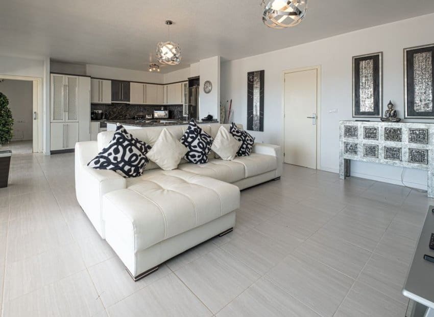 Apartamento de 3 habitaciones en Orihuela Costa en venta con piscina - 395.000 € (Ref: 9580314)