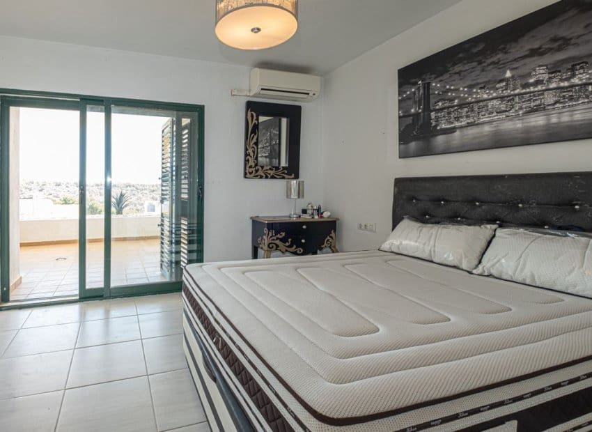 Apartamento de 3 habitaciones en Orihuela Costa en venta con piscina - 395.000 € (Ref: 9580314)