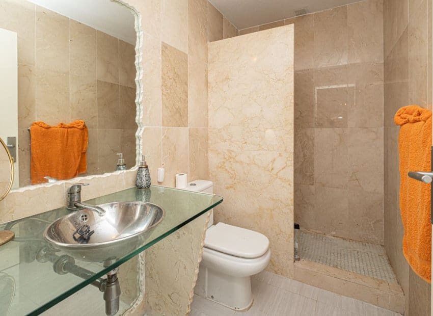 Apartamento de 3 habitaciones en Orihuela Costa en venta con piscina - 395.000 € (Ref: 9580314)