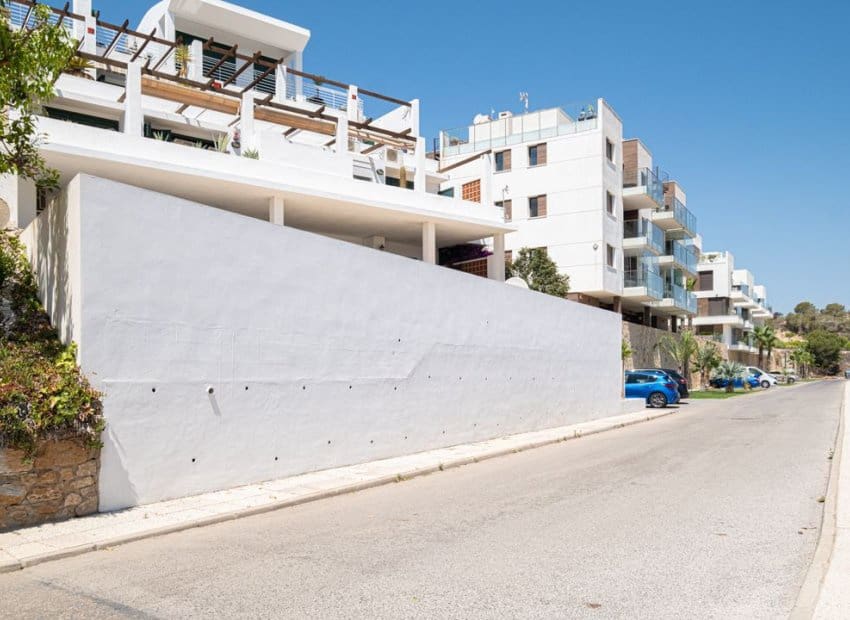 Apartamento de 3 habitaciones en Orihuela Costa en venta con piscina - 395.000 € (Ref: 9580314)