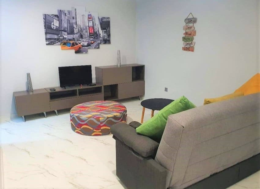 5 Zimmer Villa zu verkaufen in Villamartin mit Pool - 380.000 € (Ref: 9580315)