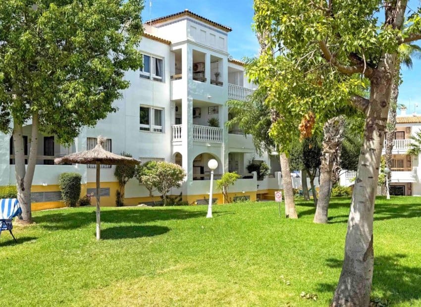 2 sypialnia Apartament na sprzedaż w Villamartin z basenem - 199 000 € (Ref: 9596726)