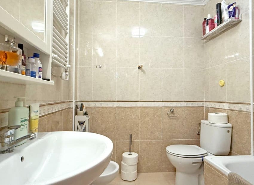 2 chambre Appartement à vendre à Orihuela Costa avec piscine - 159 000 € (Ref: 9596727)