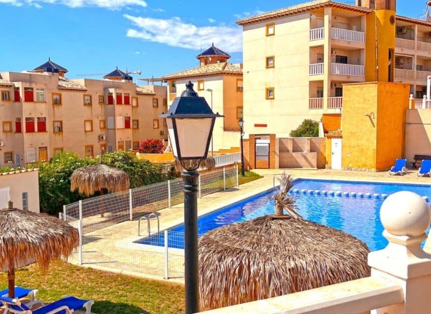 2 chambre Appartement à vendre à Orihuela Costa avec piscine - 159 000 € (Ref: 9596727)