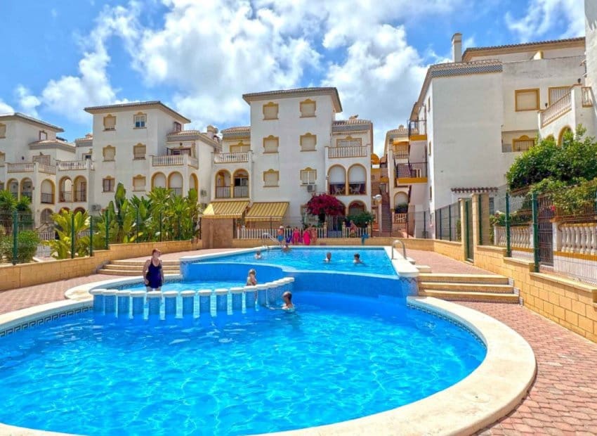 3 soveværelse Lejlighed til salg i La Mata med swimmingpool - € 269.000 (Ref: 9596729)