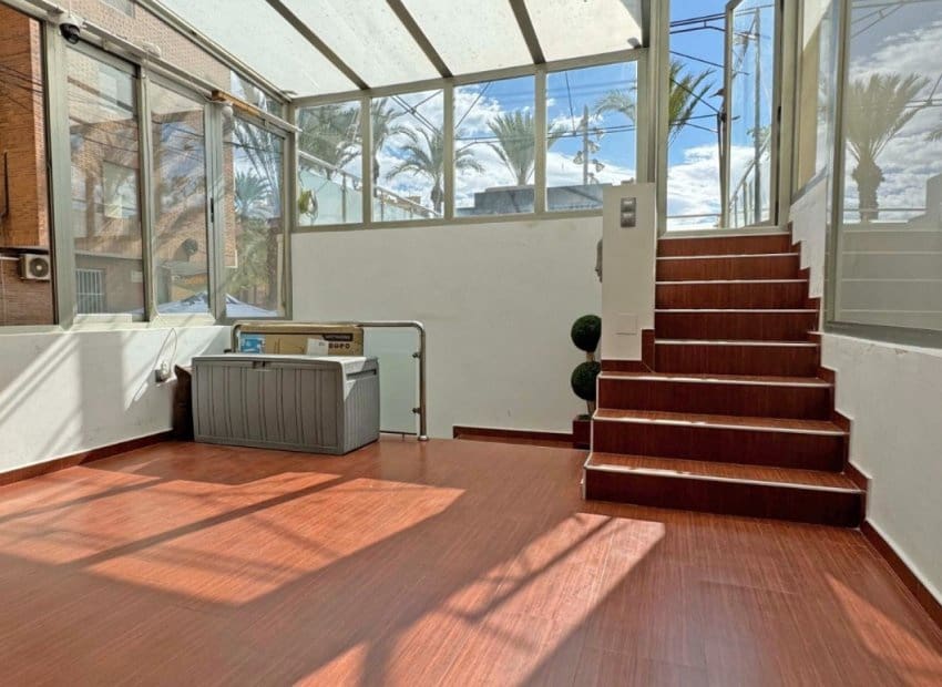 4 makuuhuone Ranta-asunto myytävänä paikassa Torrevieja - 489 000 € (Ref: 9596733)