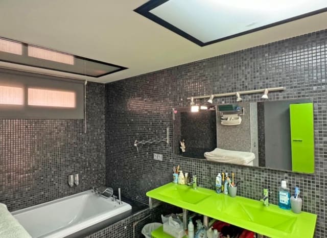 4 makuuhuone Ranta-asunto myytävänä paikassa Playa del Cura, Torrevieja - 489 000 € (Ref: 9596733)