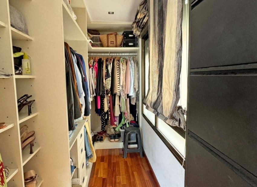 4 makuuhuone Ranta-asunto myytävänä paikassa Torrevieja - 489 000 € (Ref: 9596733)