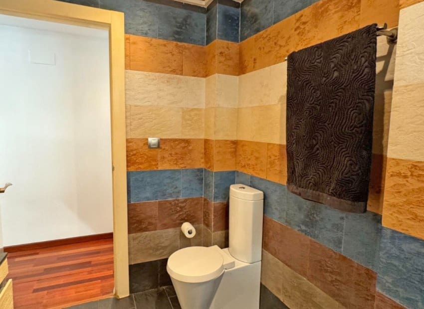 4 makuuhuone Ranta-asunto myytävänä paikassa Torrevieja - 489 000 € (Ref: 9596733)