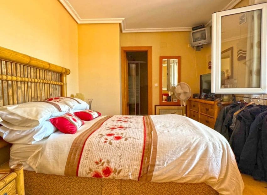 Chalet de 6 habitaciones en Los Balcones en venta con piscina - 610.000 € (Ref: 9596734)