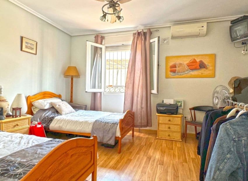 Chalet de 6 habitaciones en Los Balcones en venta con piscina - 610.000 € (Ref: 9596734)