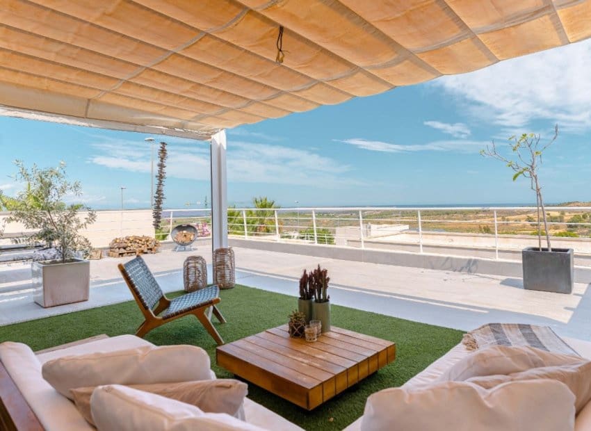 5 makuuhuone Huvila myytävänä paikassa San Miguel de Salinas mukana uima-altaan - 780 000 € (Ref: 9596735)