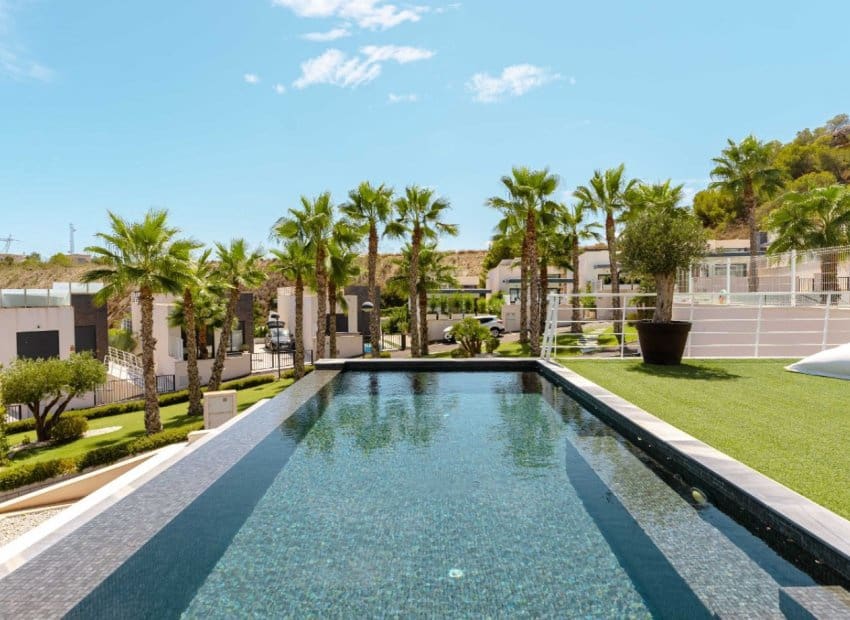 5 makuuhuone Huvila myytävänä paikassa San Miguel de Salinas mukana uima-altaan - 780 000 € (Ref: 9596735)