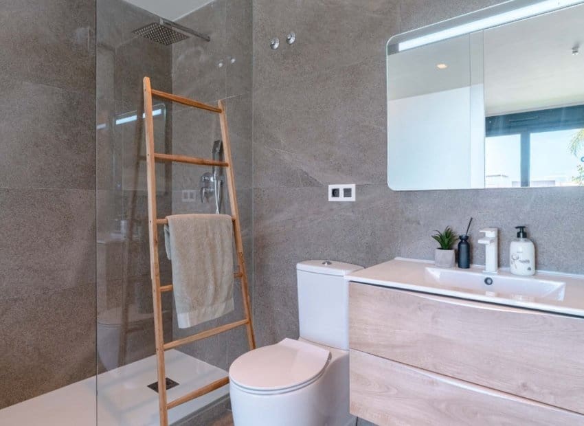 5 makuuhuone Huvila myytävänä paikassa San Miguel de Salinas mukana uima-altaan - 780 000 € (Ref: 9596735)