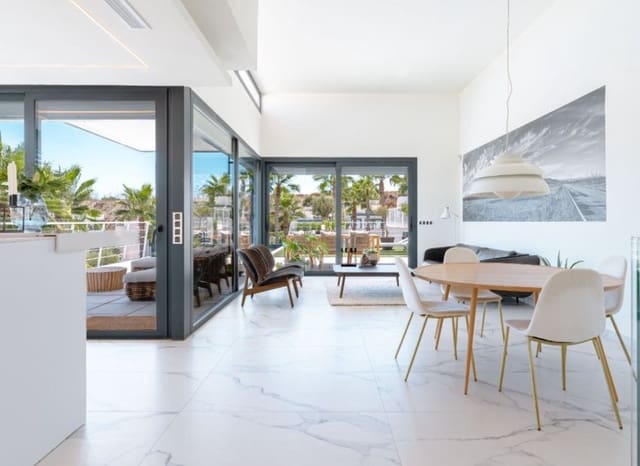 5 makuuhuone Huvila myytävänä paikassa San Miguel de Salinas mukana uima-altaan - 780 000 € (Ref: 9596735)