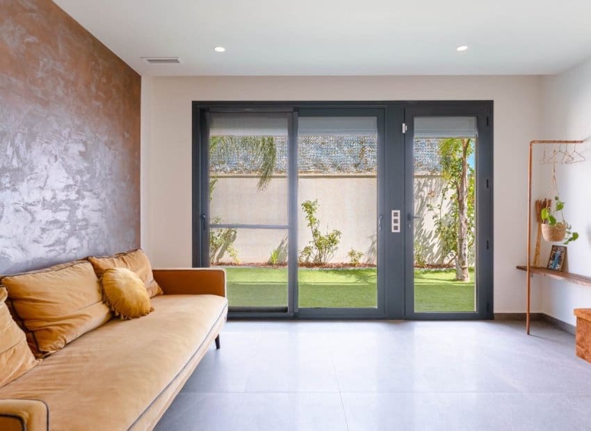 5 makuuhuone Huvila myytävänä paikassa San Miguel de Salinas mukana uima-altaan - 780 000 € (Ref: 9596735)