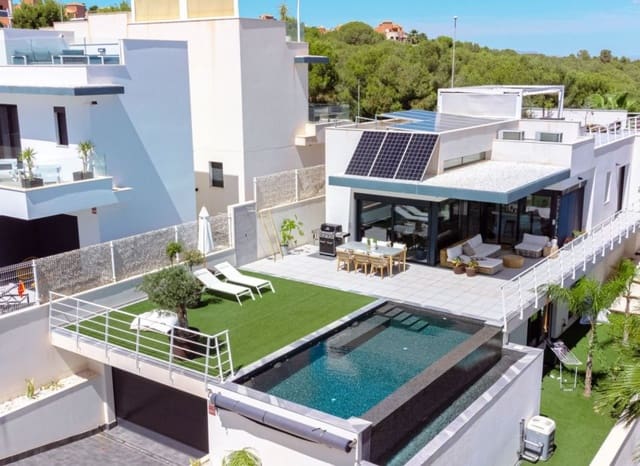 5 makuuhuone Huvila myytävänä paikassa San Miguel de Salinas mukana uima-altaan - 780 000 € (Ref: 9596735)