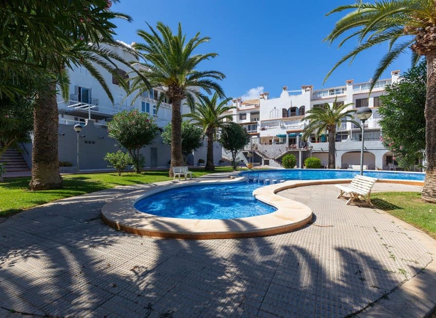1 soveværelse Lejlighed til salg i La Mata med swimmingpool - € 179.500 (Ref: 9596737)