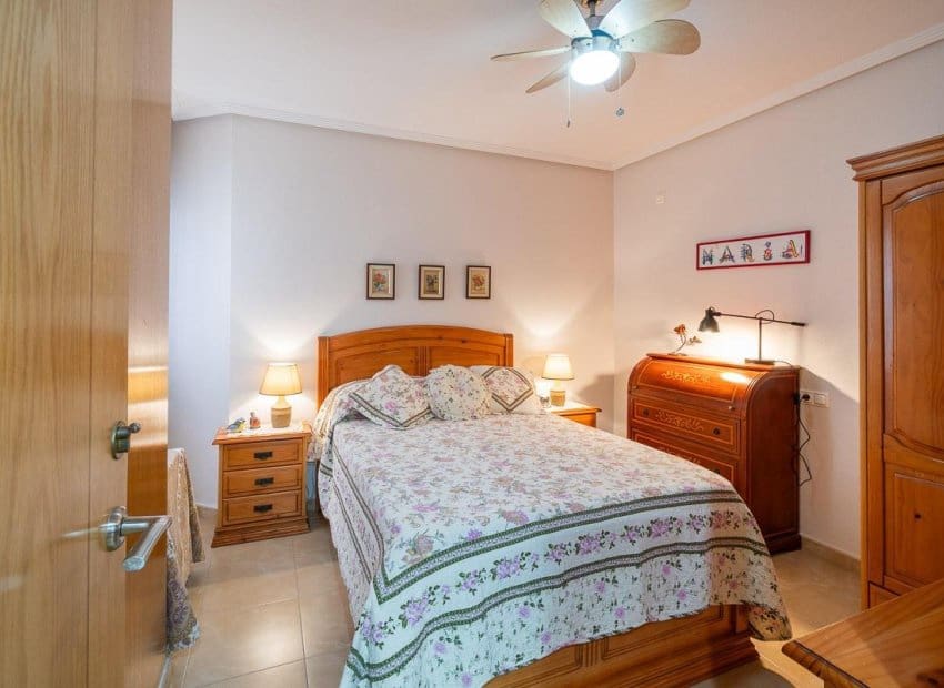 2 chambre Appartement de Plage à vendre à Torrevieja - 159 000 € (Ref: 9596738)