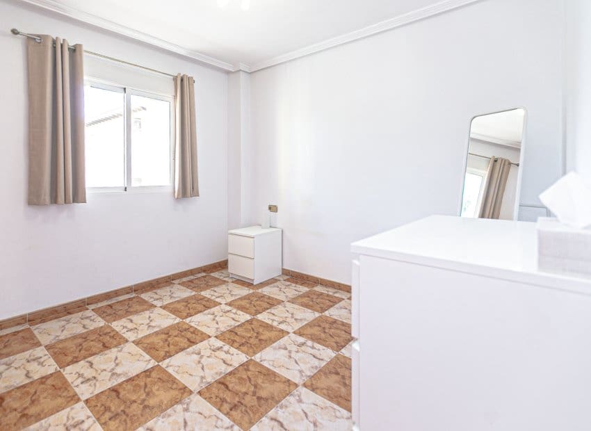 2 quarto Penthouse para venda em Villamartin com piscina - 139 000 € (Ref: 9596740)