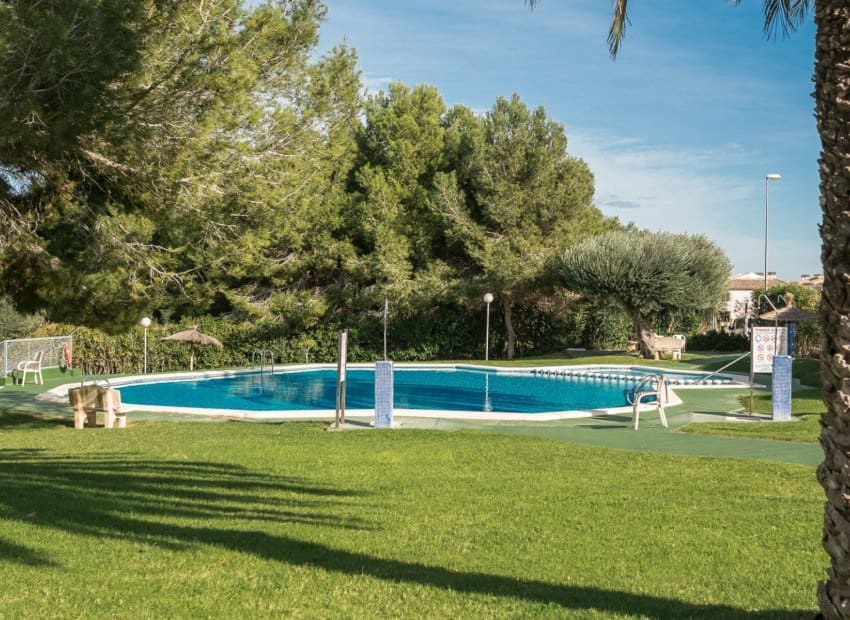 2 quarto Penthouse para venda em Villamartin com piscina - 139 000 € (Ref: 9596740)