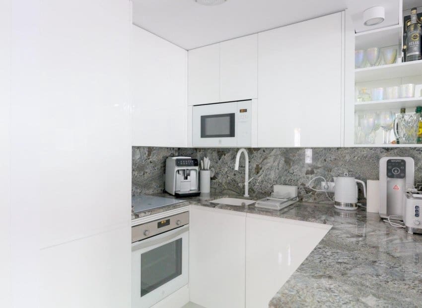 4 makuuhuone Paritalo myytävänä paikassa Orihuela Costa mukana uima-altaan - 529 000 € (Ref: 9596745)