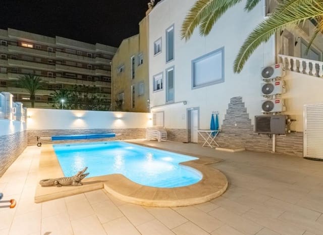4 makuuhuone Paritalo myytävänä paikassa Orihuela Costa, Orihuela mukana uima-altaan - 529 000 € (Ref: 9596745)