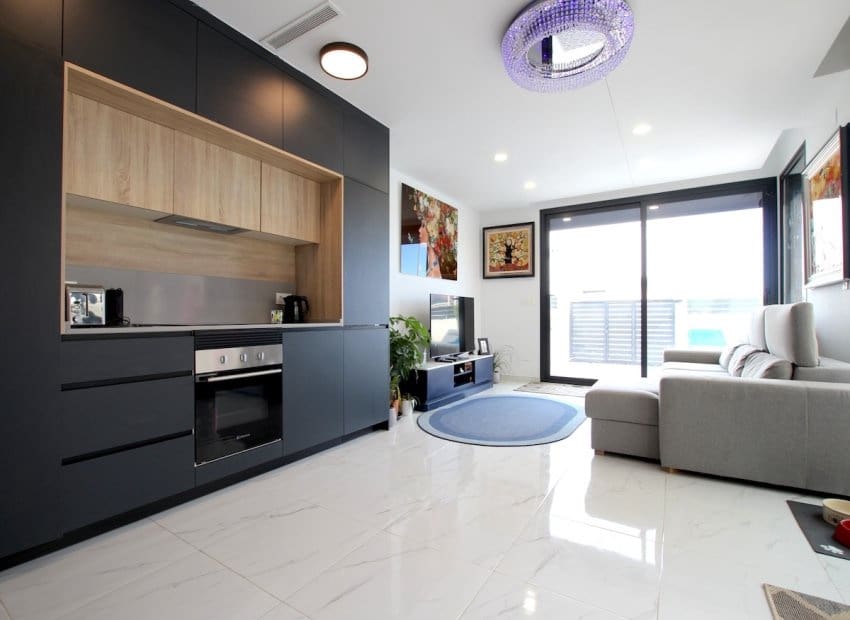 3 makuuhuone Huvila myytävänä paikassa Los Montesinos mukana uima-altaan - 387 500 € (Ref: 9596746)