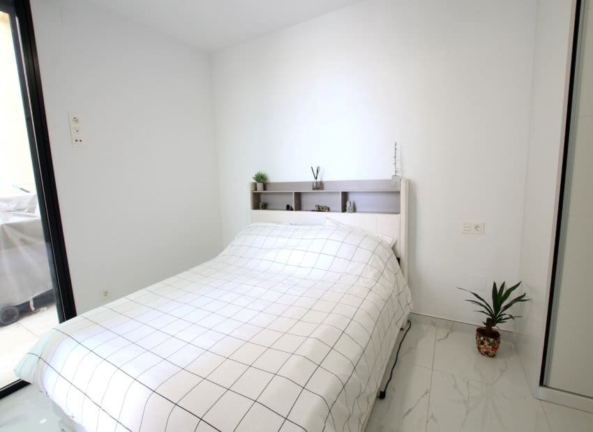 3 makuuhuone Huvila myytävänä paikassa Los Montesinos mukana uima-altaan - 387 500 € (Ref: 9596746)