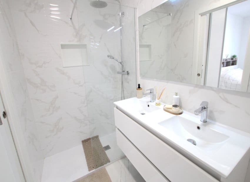 3 makuuhuone Huvila myytävänä paikassa Los Montesinos mukana uima-altaan - 387 500 € (Ref: 9596746)