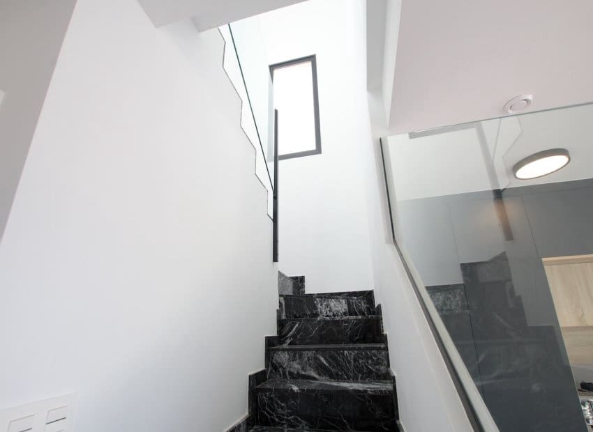 3 makuuhuone Huvila myytävänä paikassa Los Montesinos mukana uima-altaan - 387 500 € (Ref: 9596746)