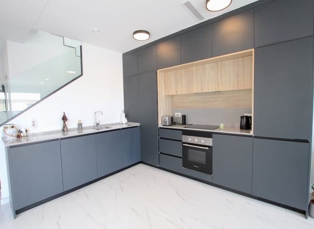 3 makuuhuone Huvila myytävänä paikassa Los Montesinos mukana uima-altaan - 387 500 € (Ref: 9596746)