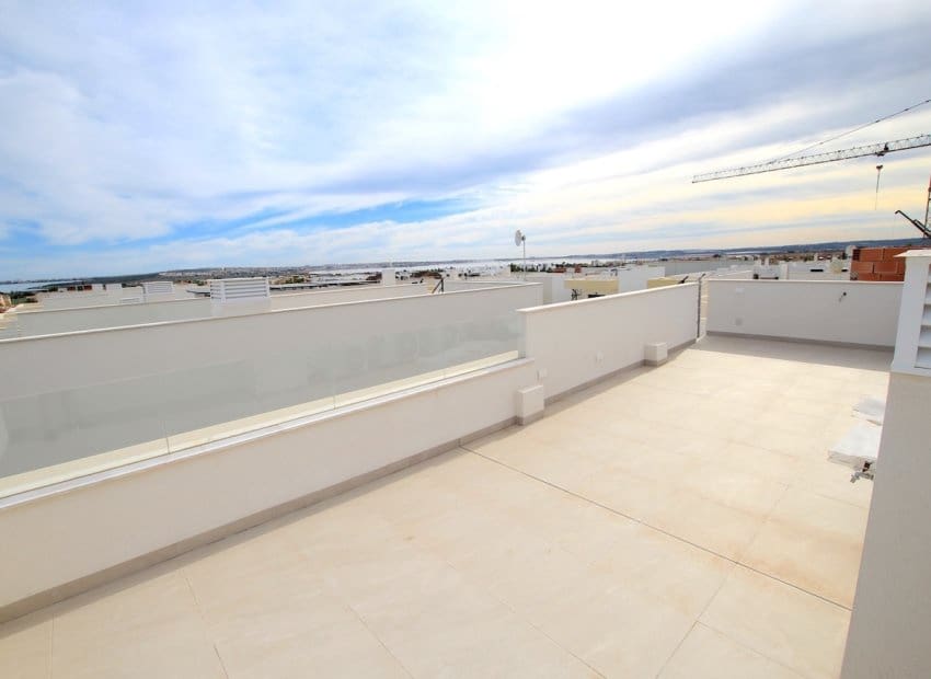 3 makuuhuone Huvila myytävänä paikassa Los Montesinos mukana uima-altaan - 387 500 € (Ref: 9596746)