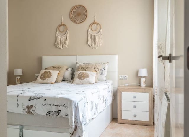 3 bedroom Villa for sale in Ciudad Quesada, Rojales with pool - € 349,000 (Ref: 9596748)