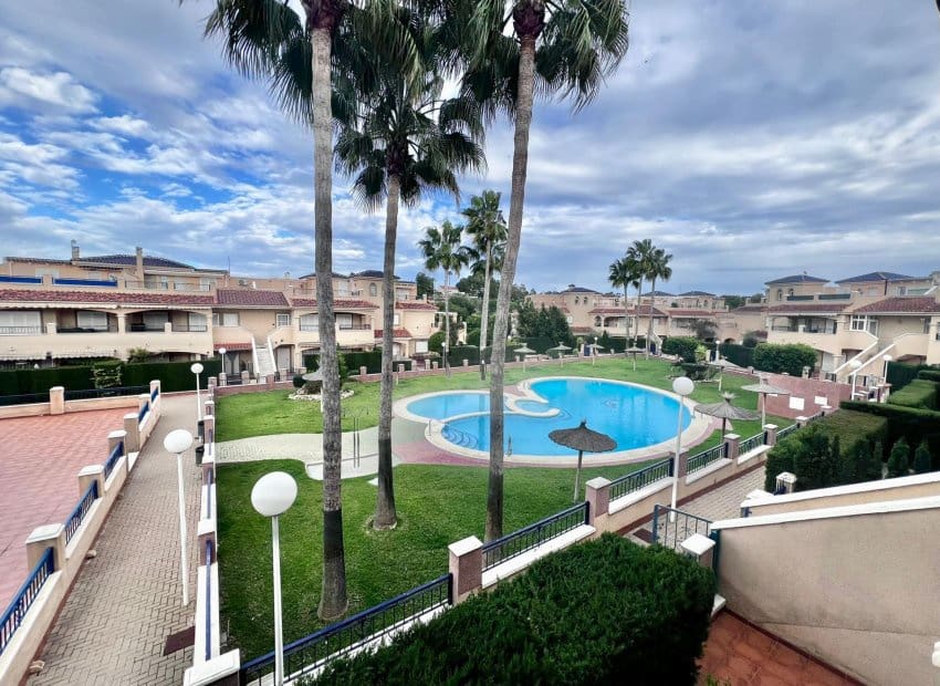 2 sovrum Strandlägenhet till salu i Pilar de la Horadada med pool - 220 000 € (Ref: 9596749)