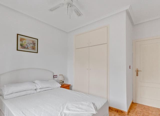 Apartamento de 2 habitaciones en Las Filipinas en venta con piscina - 124.900 € (Ref: 9596756)