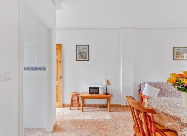 Apartamento de 2 habitaciones en Las Filipinas en venta con piscina - 124.900 € (Ref: 9596756)