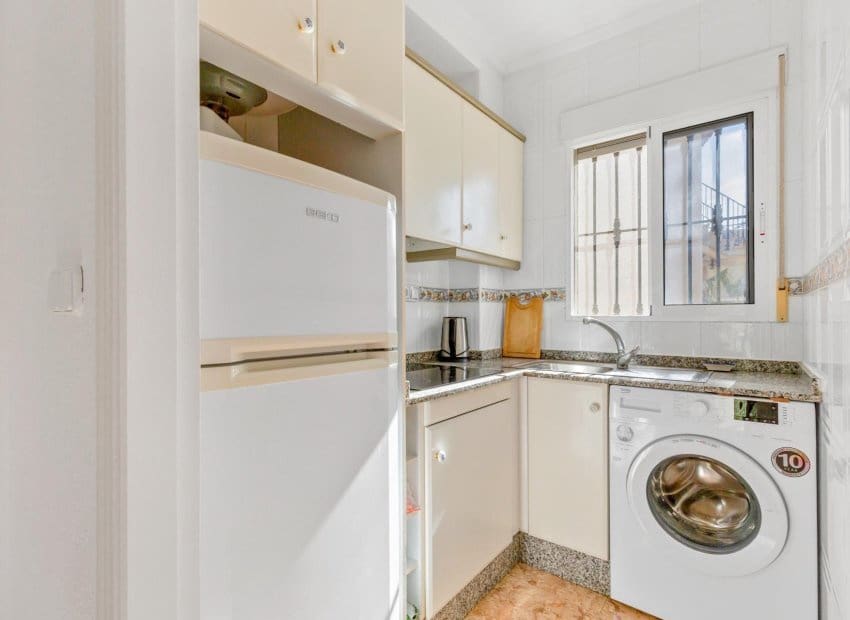 Apartamento de 2 habitaciones en Filipinas en venta con piscina - 124.900 € (Ref: 9596756)