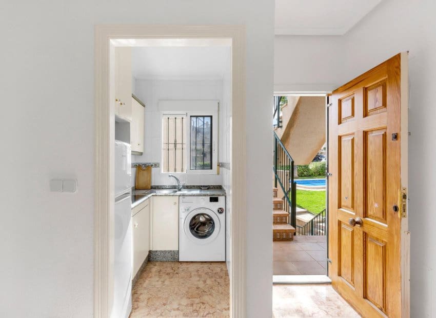 Apartamento de 2 habitaciones en Filipinas en venta con piscina - 124.900 € (Ref: 9596756)