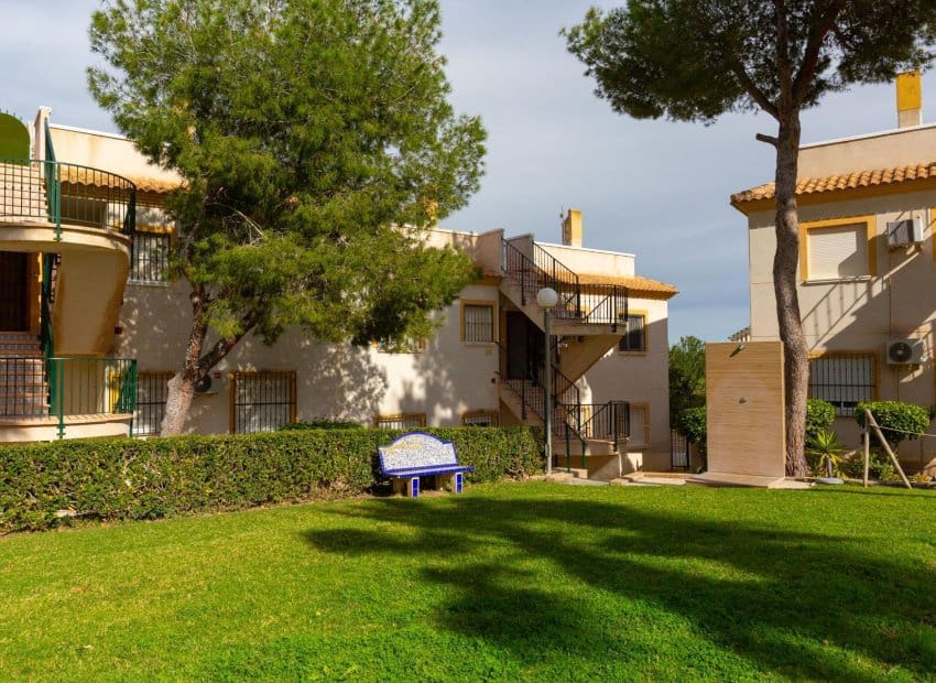 Apartamento de 2 habitaciones en Filipinas en venta con piscina - 124.900 € (Ref: 9596756)