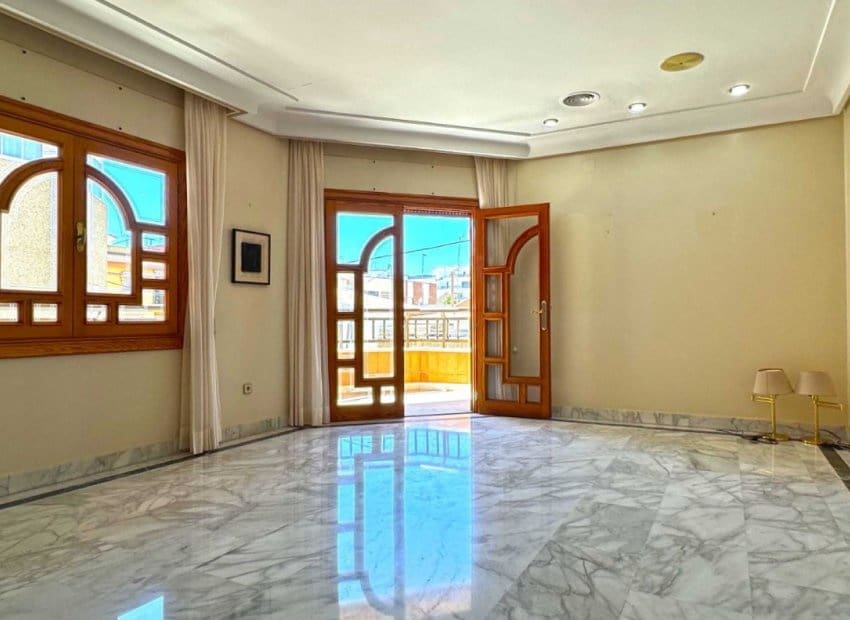 6 makuuhuone Kattohuoneisto myytävänä paikassa San Pedro del Pinatar - 415 000 € (Ref: 9597180)