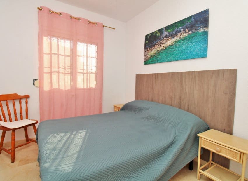 3 chambre Villa/Maison Semi-Mitoyenne à vendre à Playa Flamenca avec piscine - 249 000 € (Ref: 9603484)