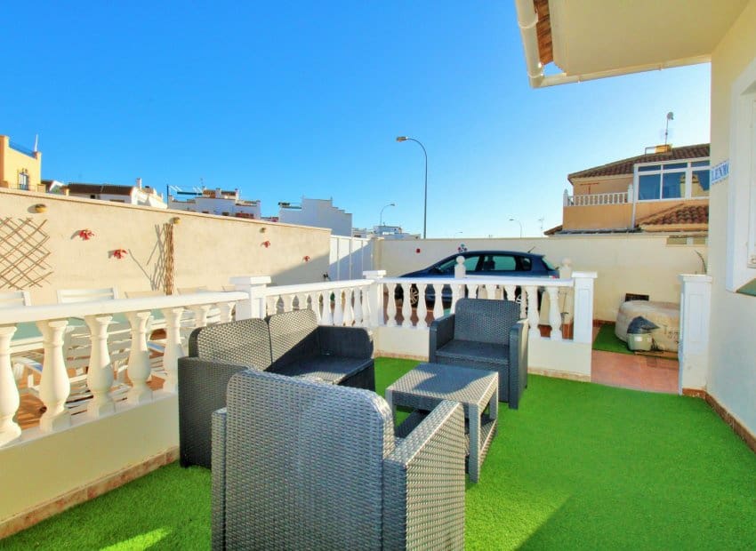 3 chambre Villa/Maison Semi-Mitoyenne à vendre à Playa Flamenca avec piscine - 249 000 € (Ref: 9603484)