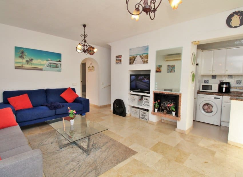 3 chambre Villa/Maison Semi-Mitoyenne à vendre à Playa Flamenca avec piscine - 249 000 € (Ref: 9603484)