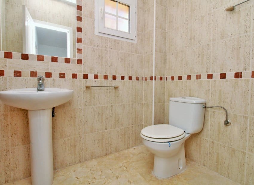 3 chambre Villa/Maison Semi-Mitoyenne à vendre à Playa Flamenca avec piscine - 249 000 € (Ref: 9603484)