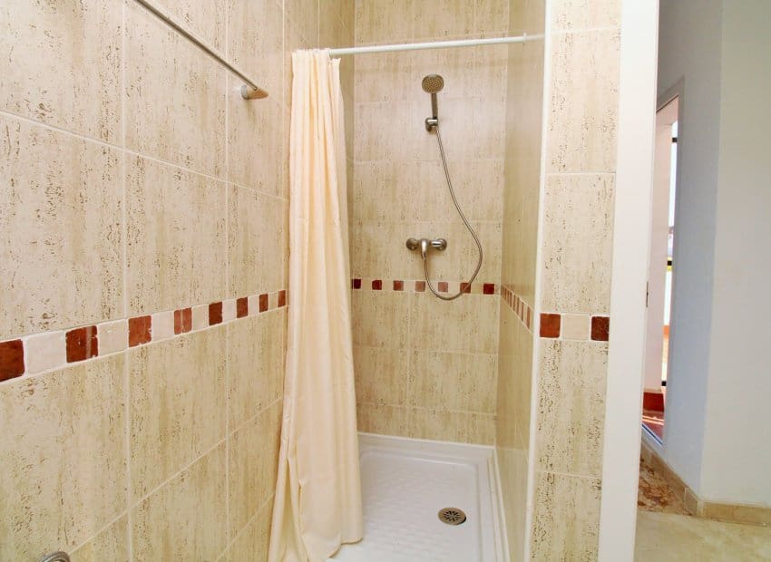 3 chambre Villa/Maison Semi-Mitoyenne à vendre à Playa Flamenca avec piscine - 249 000 € (Ref: 9603484)