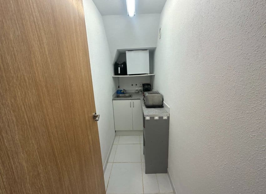 3 makuuhuone Omakotitalo myytävänä paikassa Entre Naranjos mukana uima-altaan - 220 000 € (Ref: 9603485)