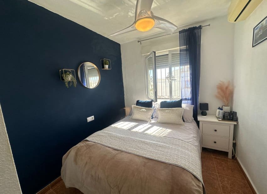 3 makuuhuone Omakotitalo myytävänä paikassa Entre Naranjos mukana uima-altaan - 220 000 € (Ref: 9603485)