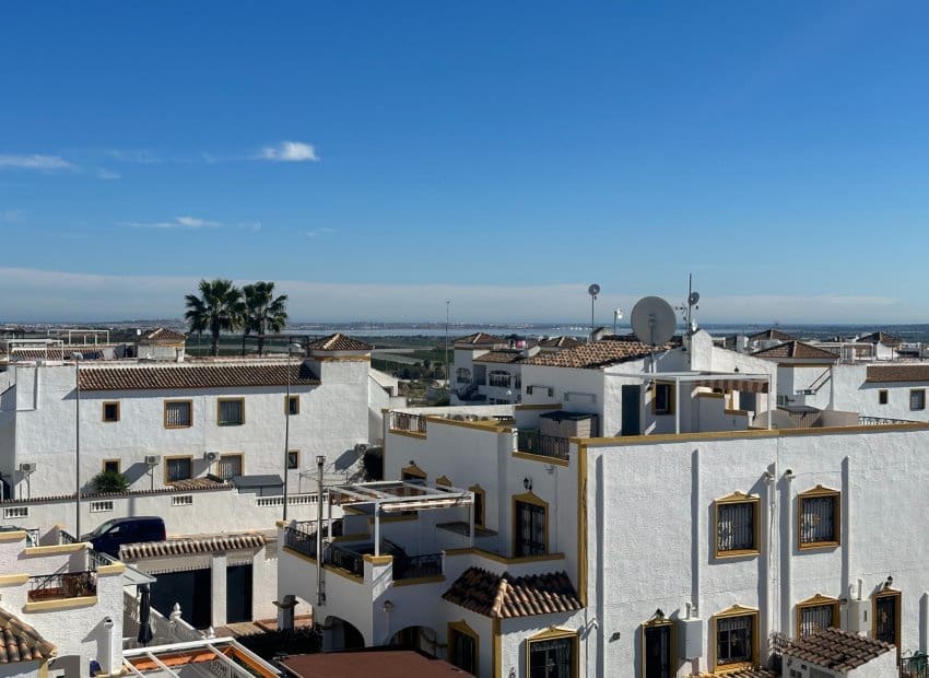 3 makuuhuone Omakotitalo myytävänä paikassa Entre Naranjos mukana uima-altaan - 220 000 € (Ref: 9603485)